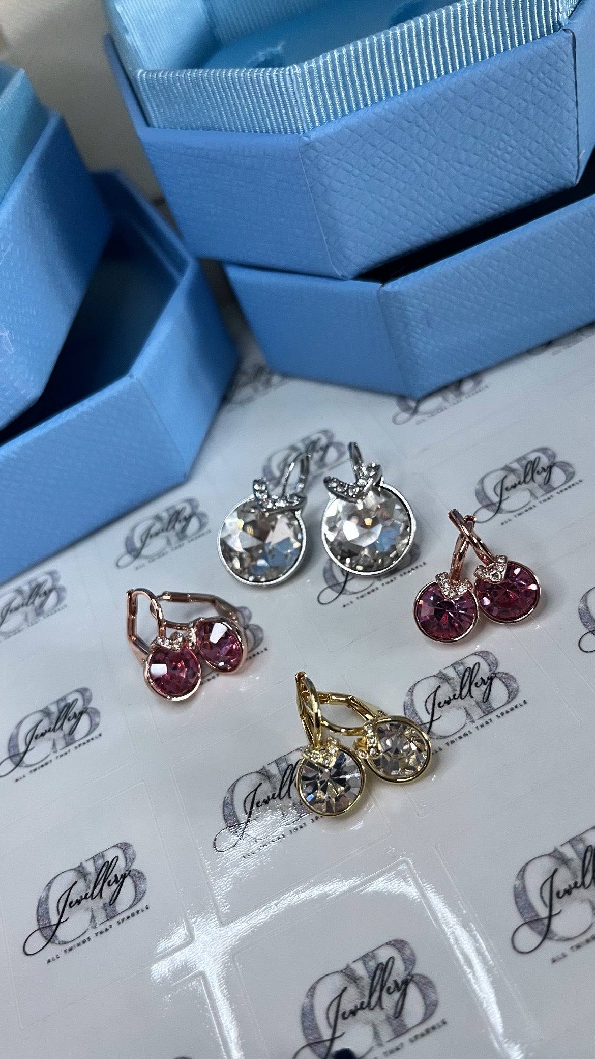 INSTOCK ‘Ella’ V Earrings